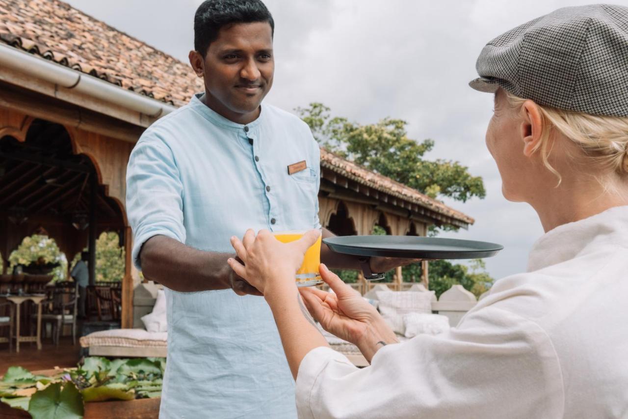 Hotel Malabar Hill Weligama Esterno foto