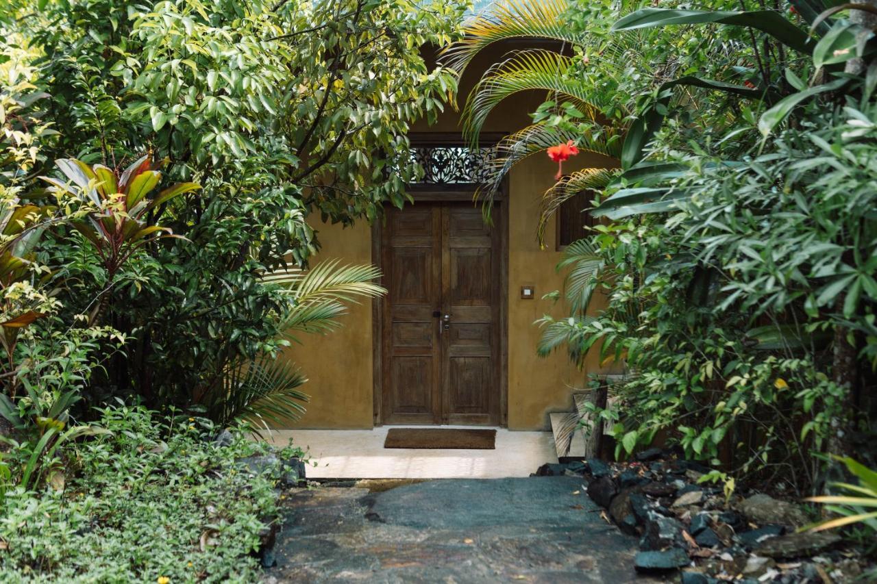 Hotel Malabar Hill Weligama Esterno foto